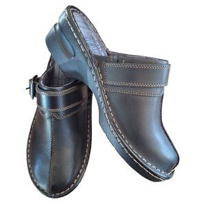 Eastland Black Mae Leather Clogs Comfort Mules Slip On Buckle Accent 8.5 M